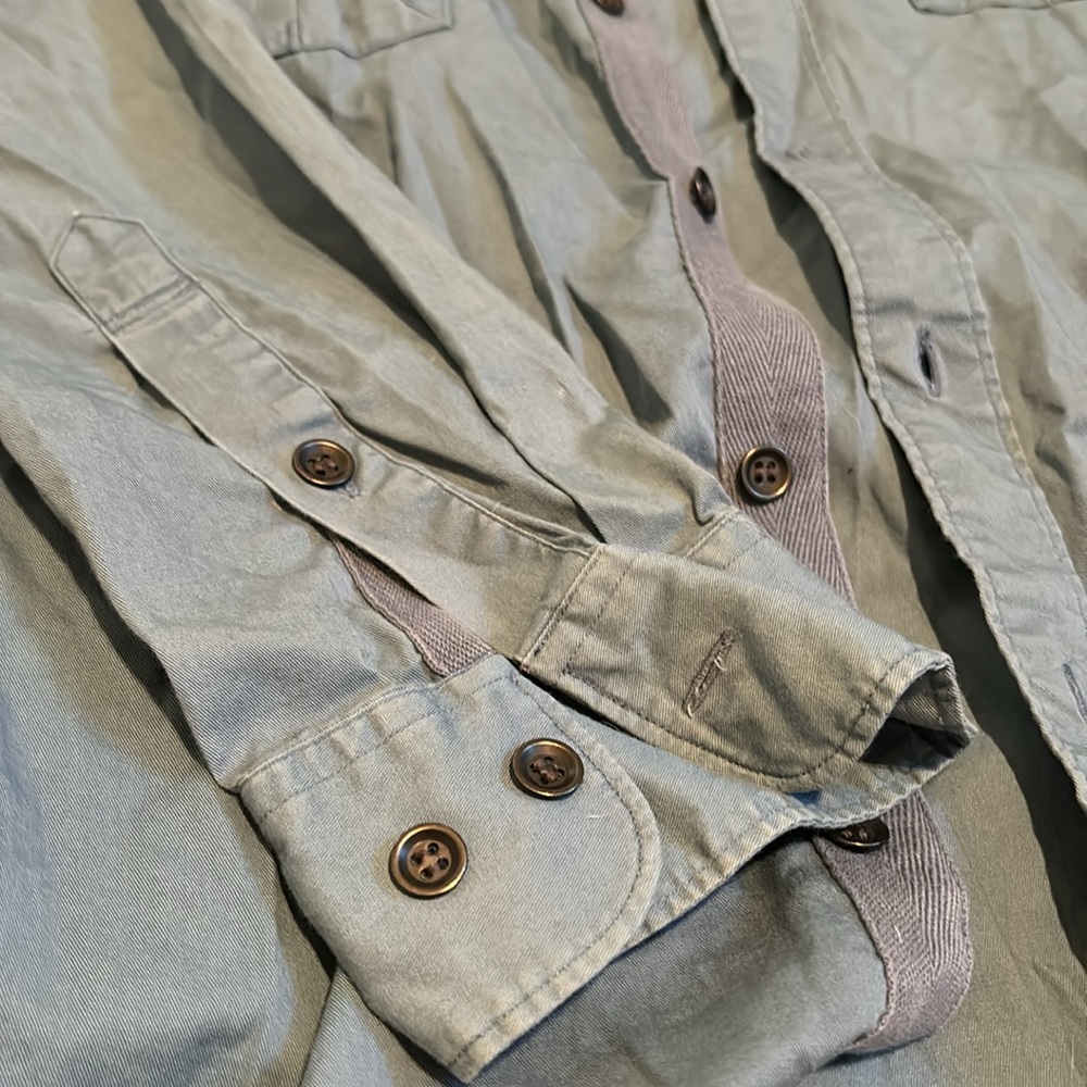 Means dockers button down -size medium- - Picture 2 of 6